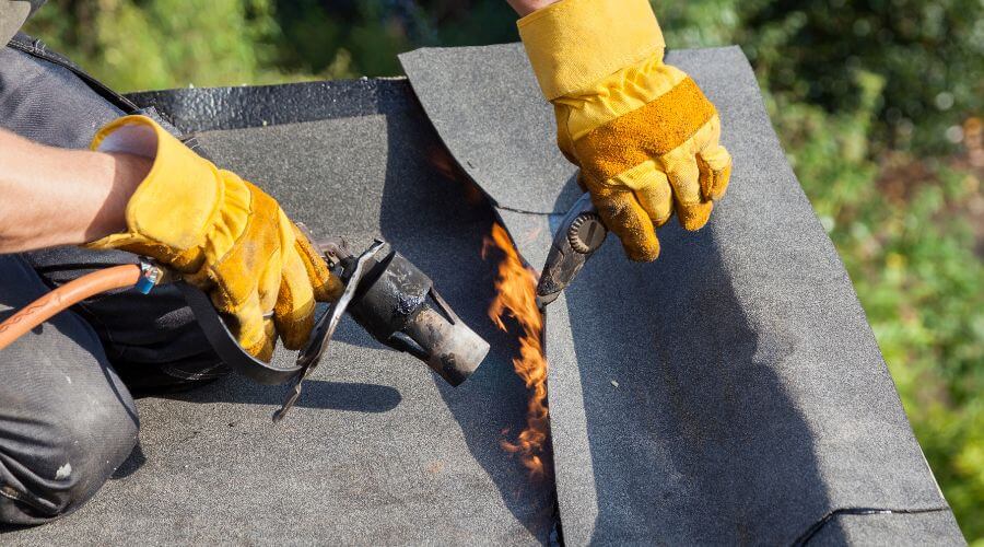 Professional gutter cleaning in Martin, SC